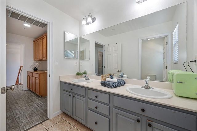 1314 Earlham Ln, Lincoln, CA 95648