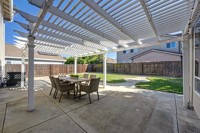 1314 Earlham Ln, Lincoln, CA 95648