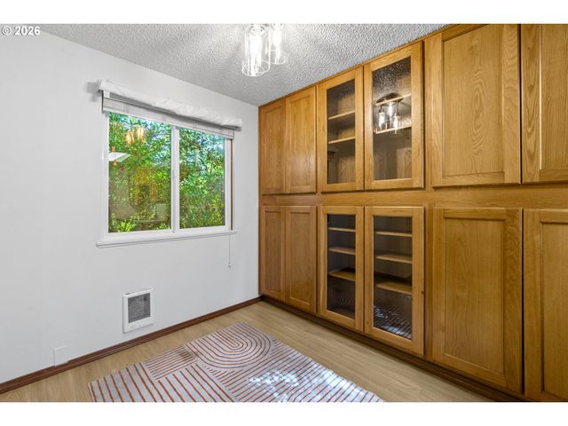 5190 Nw NEAKAHNIE Ave 11, Portland, OR 97229