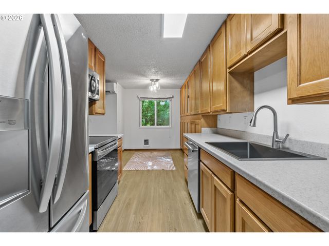 5190 Nw NEAKAHNIE Ave 11, Portland, OR 97229