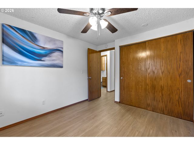 5190 Nw NEAKAHNIE Ave 11, Portland, OR 97229