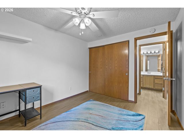 5190 Nw NEAKAHNIE Ave 11, Portland, OR 97229
