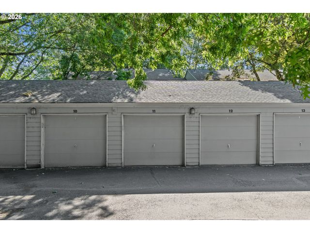 5190 Nw NEAKAHNIE Ave 11, Portland, OR 97229