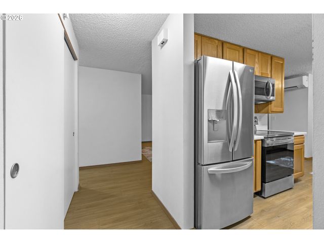 5190 Nw NEAKAHNIE Ave 11, Portland, OR 97229