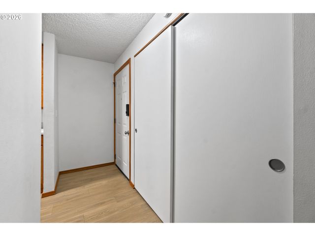 5190 Nw NEAKAHNIE Ave 11, Portland, OR 97229