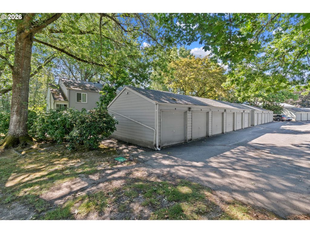 5190 Nw NEAKAHNIE Ave 11, Portland, OR 97229