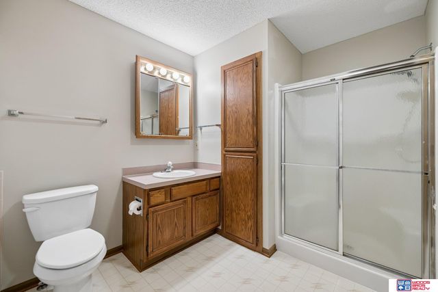 5527 Enterprise Drive, Lincoln, NE 68521