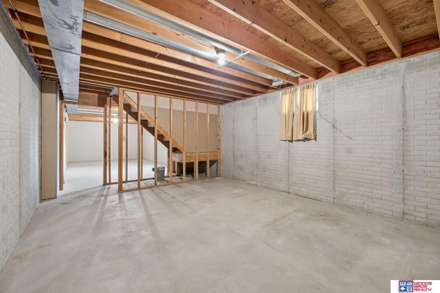 5527 Enterprise Drive, Lincoln, NE 68521