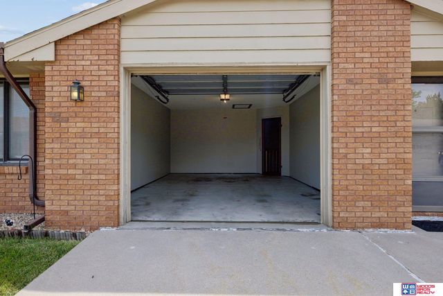 5527 Enterprise Drive, Lincoln, NE 68521