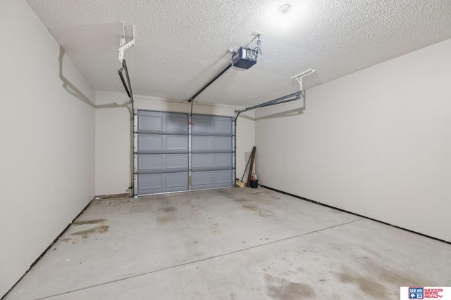 5527 Enterprise Drive, Lincoln, NE 68521