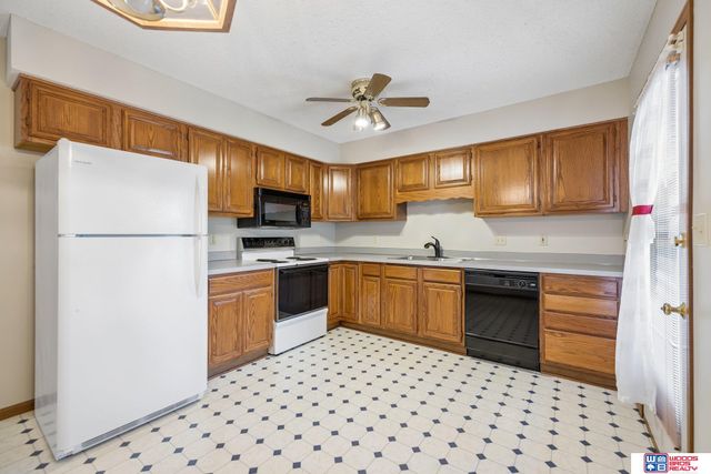 5527 Enterprise Drive, Lincoln, NE 68521
