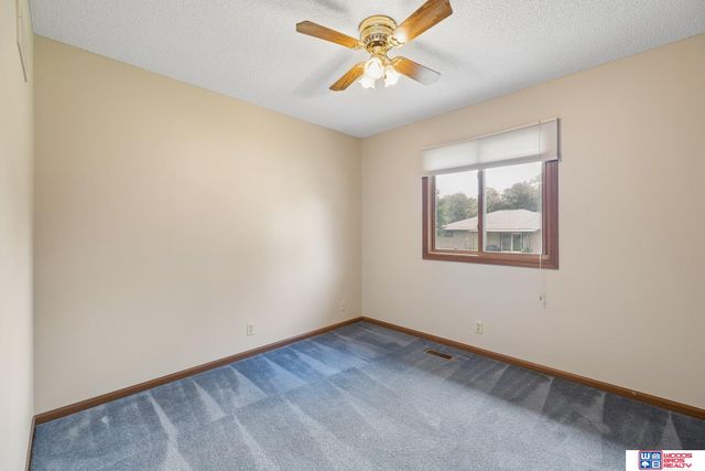 5527 Enterprise Drive, Lincoln, NE 68521