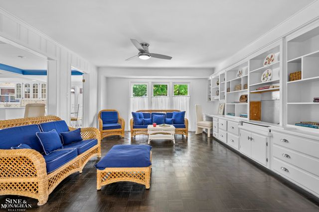 1387 Kensington Road, Grosse Pointe Park, MI 48230