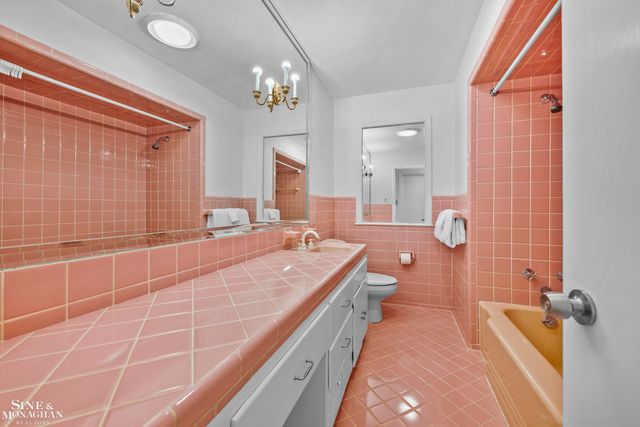 1387 Kensington Road, Grosse Pointe Park, MI 48230