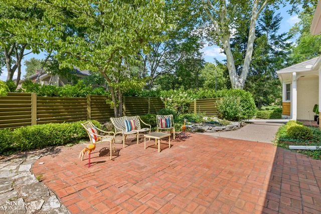 1387 Kensington Road, Grosse Pointe Park, MI 48230