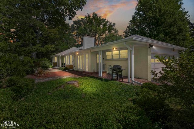 1387 Kensington Road, Grosse Pointe Park, MI 48230