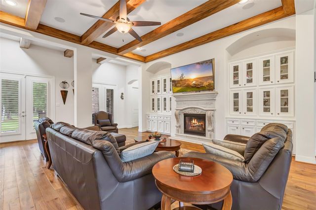 229 Sundog Road, Huntsville, TX 77340
