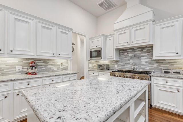 229 Sundog Road, Huntsville, TX 77340