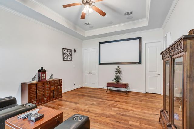 229 Sundog Road, Huntsville, TX 77340