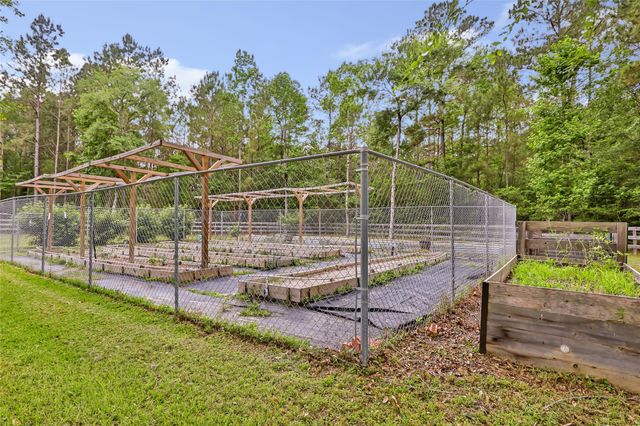 229 Sundog Road, Huntsville, TX 77340