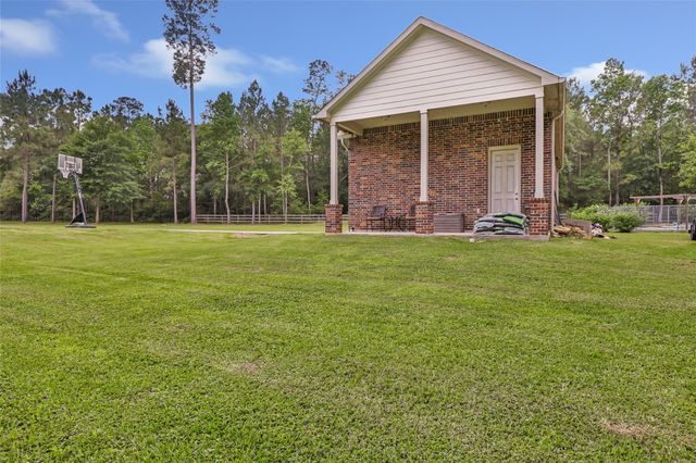 229 Sundog Road, Huntsville, TX 77340