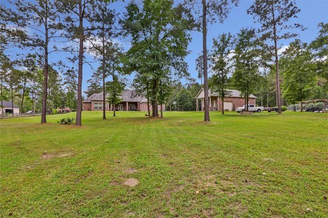 229 Sundog Road, Huntsville, TX 77340