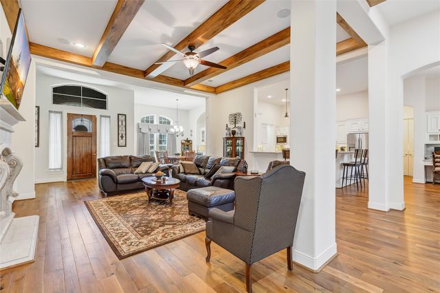 229 Sundog Road, Huntsville, TX 77340