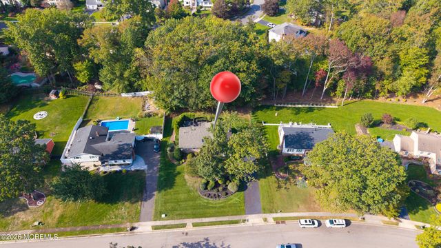 8 Manor Drive, Manalapan, NJ 07726