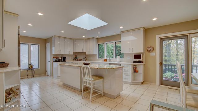 8 Manor Drive, Manalapan, NJ 07726