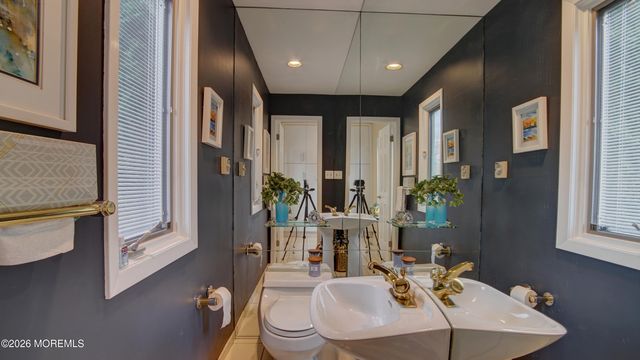 8 Manor Drive, Manalapan, NJ 07726