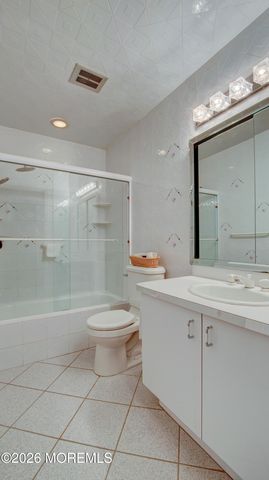 8 Manor Drive, Manalapan, NJ 07726