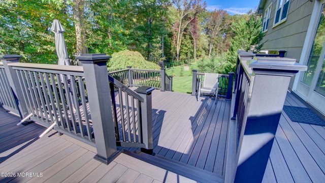 8 Manor Drive, Manalapan, NJ 07726