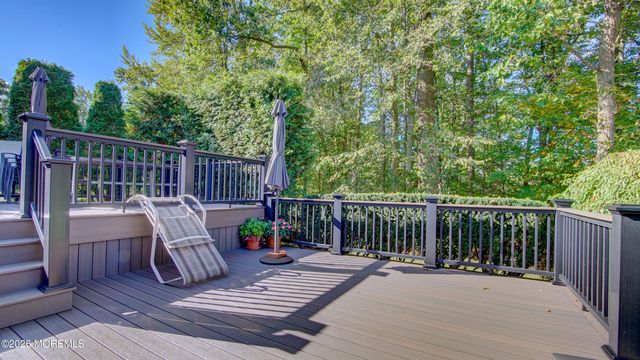 8 Manor Drive, Manalapan, NJ 07726