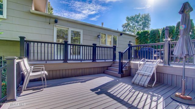 8 Manor Drive, Manalapan, NJ 07726