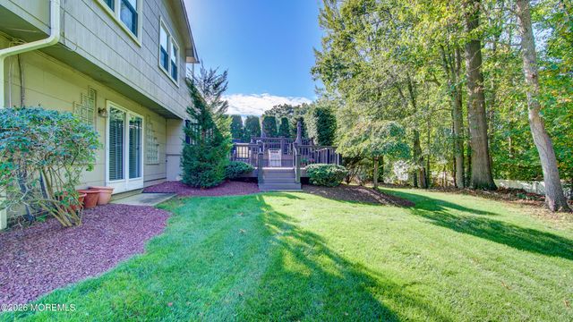 8 Manor Drive, Manalapan, NJ 07726