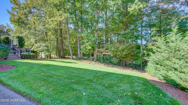 8 Manor Drive, Manalapan, NJ 07726