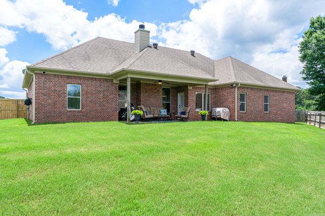 3211 Robbins Drive, Bryant, AR 72022