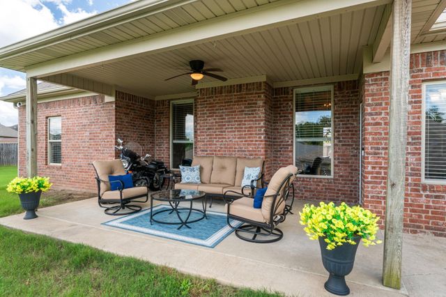 3211 Robbins Drive, Bryant, AR 72022