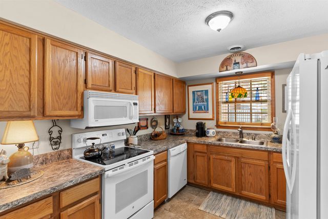 830 44th Ave N Apt J4, Myrtle Beach, SC 29577