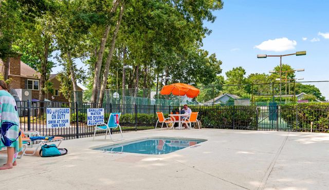 830 44th Ave N Apt J4, Myrtle Beach, SC 29577