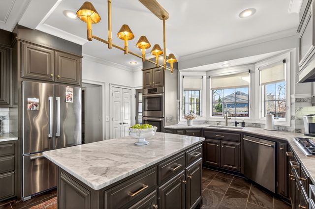 115 Chatsworth Dr, Nashville, TN 37215