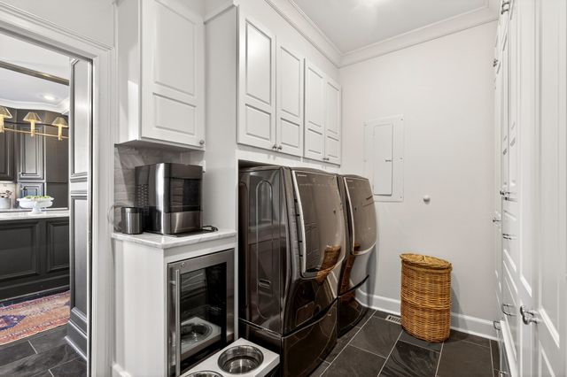 115 Chatsworth Dr, Nashville, TN 37215