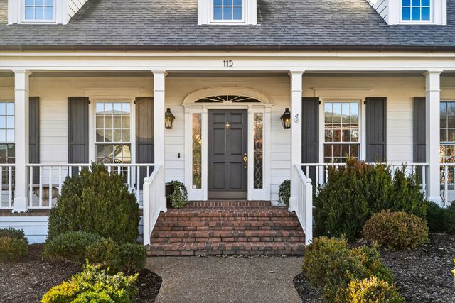 115 Chatsworth Dr, Nashville, TN 37215