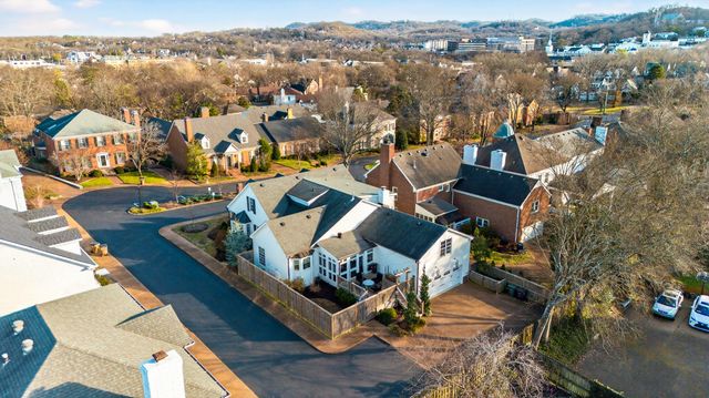 115 Chatsworth Dr, Nashville, TN 37215