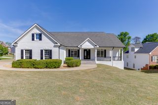 5821 Chalet Way, Hoschton, GA 30548