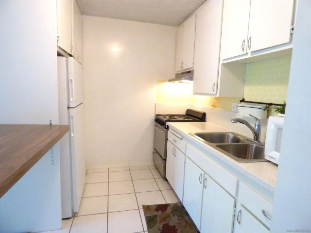 1645 Emerald Street 2C, San Diego, CA 92109