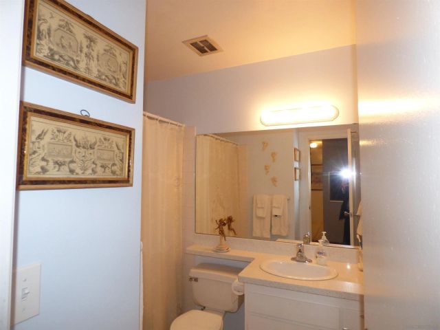 1645 Emerald Street 2C, San Diego, CA 92109