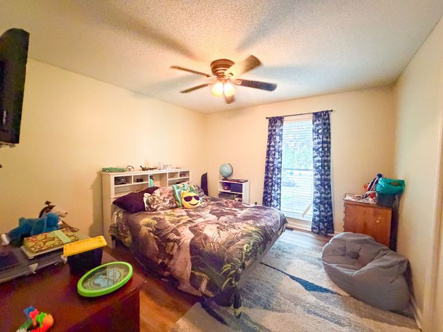 1324 Sunnybrooke Ct, Pulaski, TN 38478