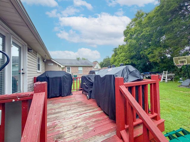 1324 Sunnybrooke Ct, Pulaski, TN 38478