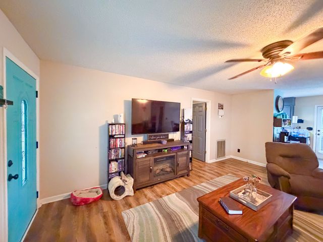 1324 Sunnybrooke Ct, Pulaski, TN 38478